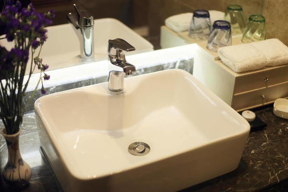 Yj Intl. Hotel Ta-mien-chen エクステリア 写真